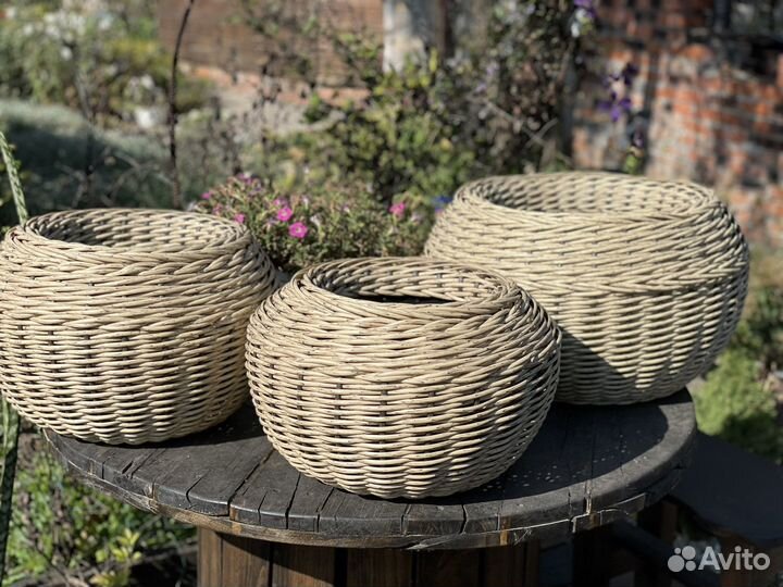 Кашпо из ротанга