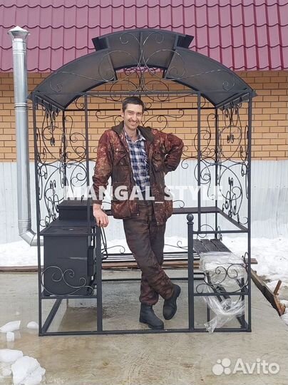Мангал с крышей