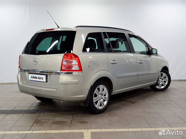 Opel Zafira 1.8 МТ, 2011, 218 695 км