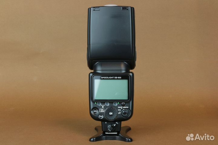 Nikon speedlight SB 900 (id 26597)