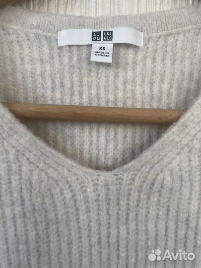 Свитер женский uniqlo