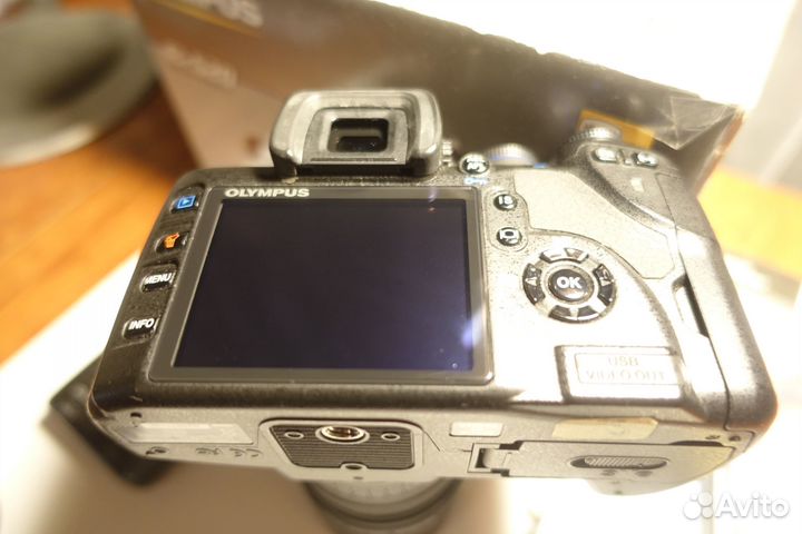 Зеркальный фотоаппарат Olympus e520 + объектив и о