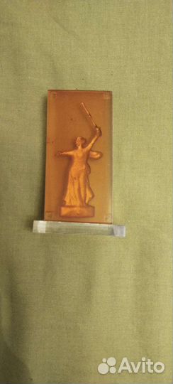 Статуэтка родина мать