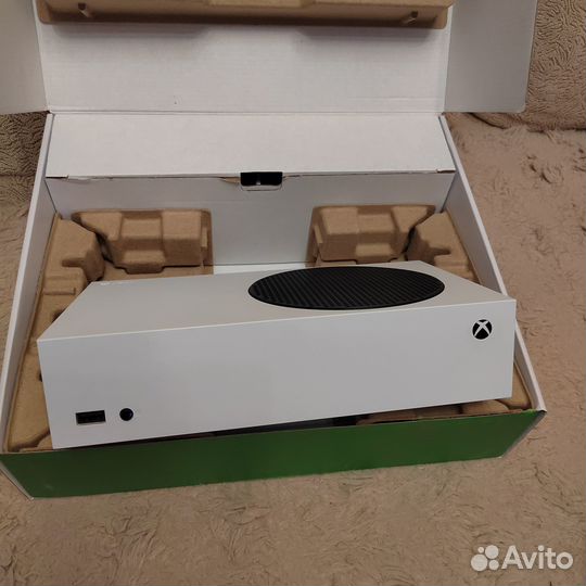 Xbox series S, 512gb, несколько игр
