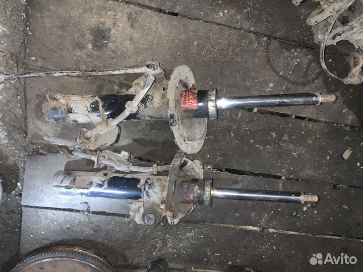 Стойки передние Mazda 3 BK