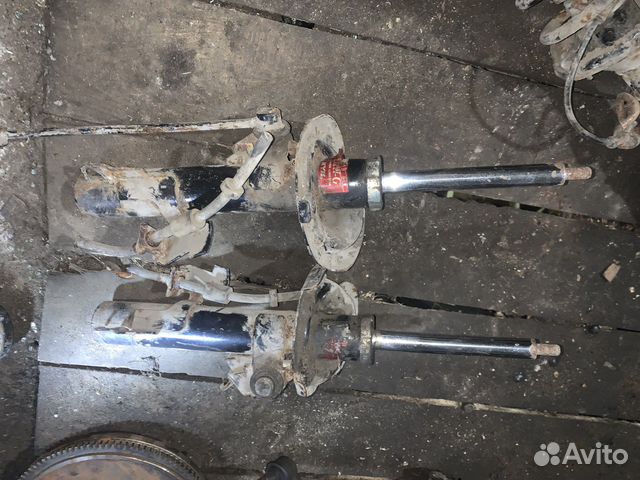 Стойки передние Mazda 3 BK