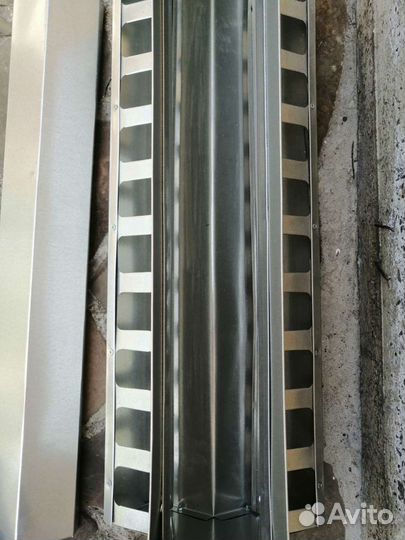 Кормушка бункерная