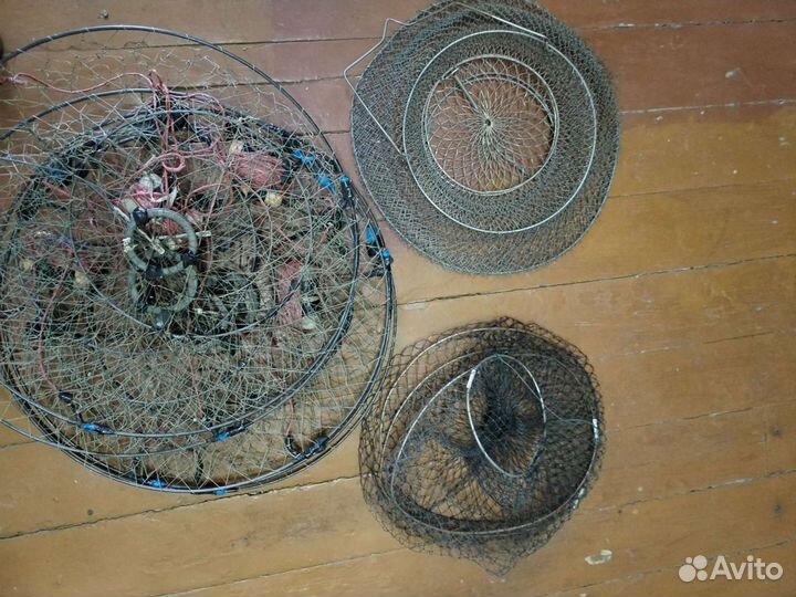 Продам содки для рыбы и костюм резиновый
