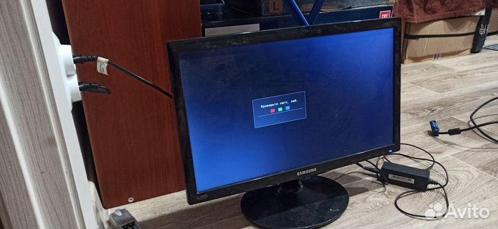 Монитор Samsung S19D300