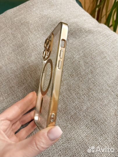 Чехол на iPhone 13 pro