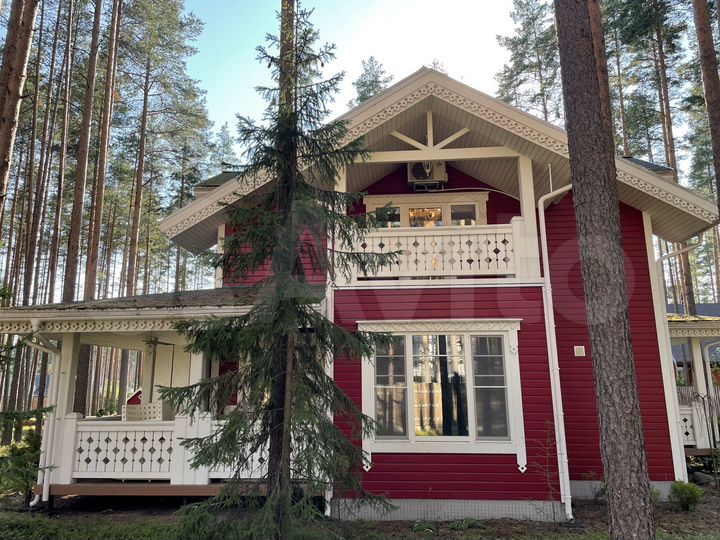 Дом 244,7 м² на участке 17,1 сот.