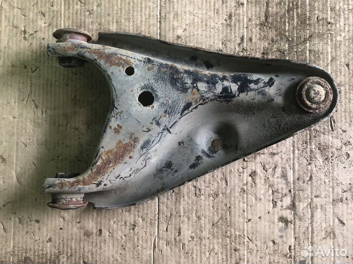 Renault logan 2 рычаг