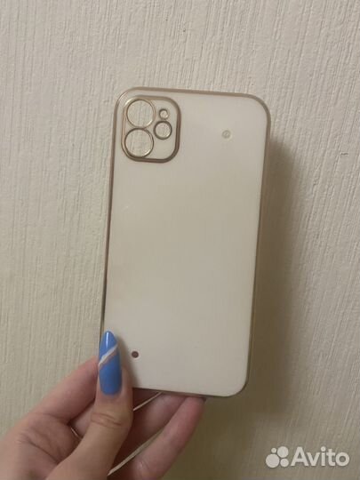 Чехол на iPhone 11 белый