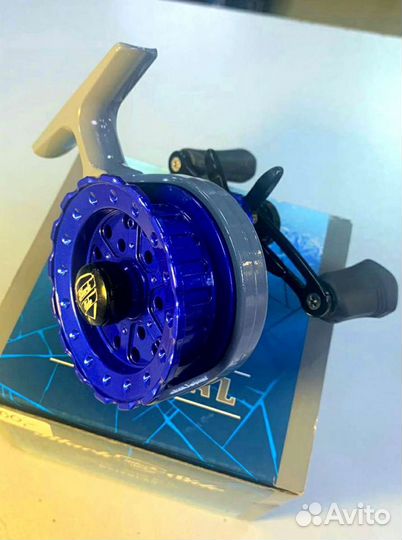 Катушка зимняя Black Side Ice Zeal