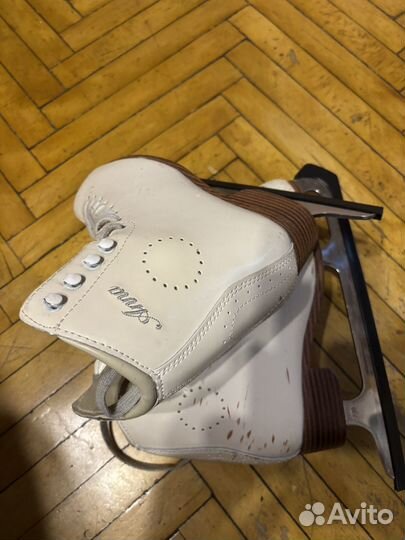 Коньки фигурные