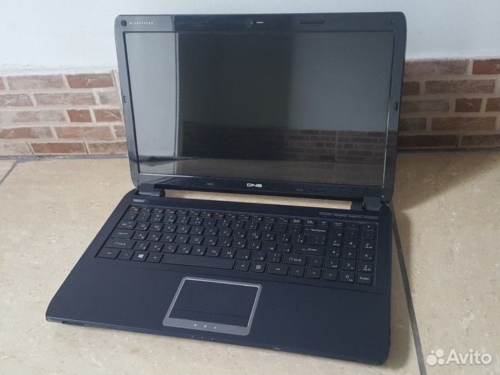 Ноутбук DNS i3