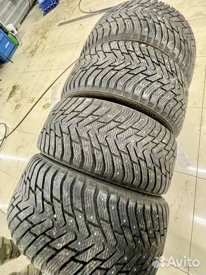 Nokian Tyres Hakkapeliitta 8 225/55 R18 104H