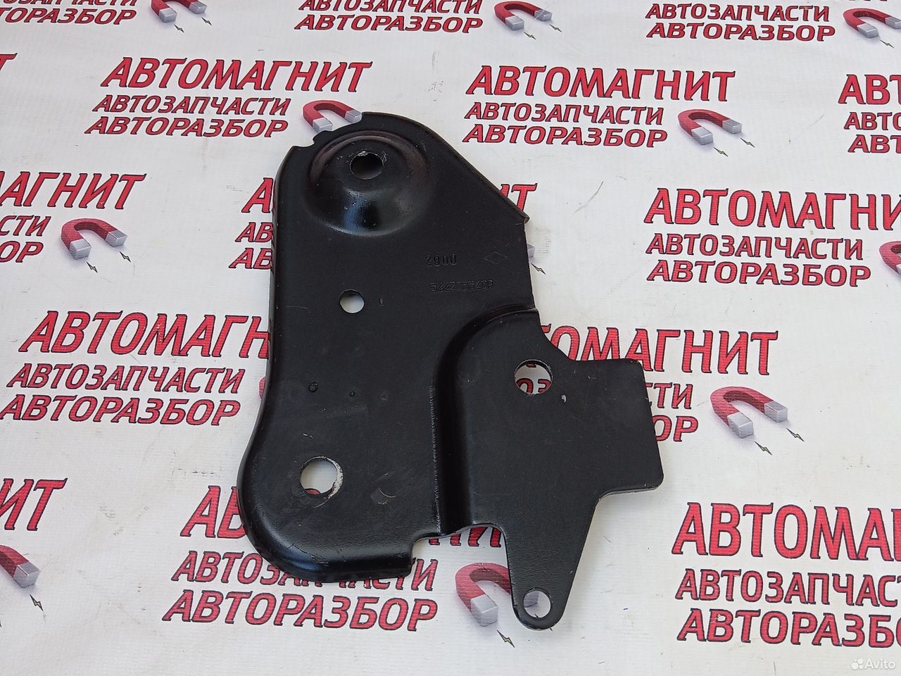 Кронштейн подрамника правый Рено Аркана