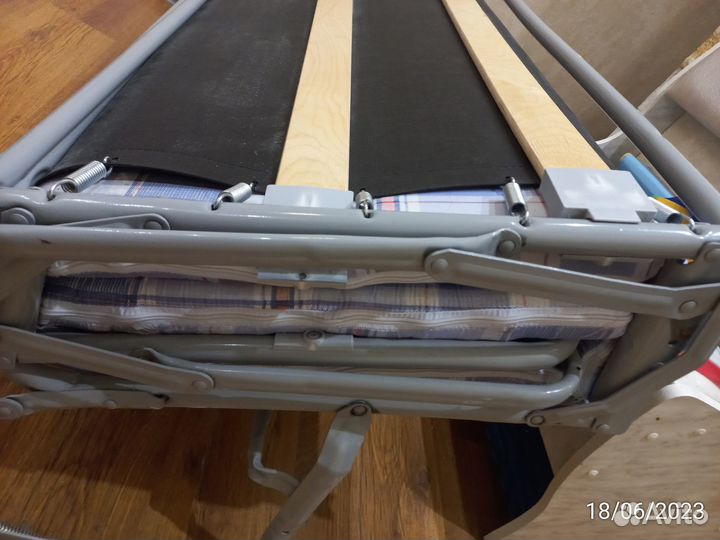 Диван кожанный