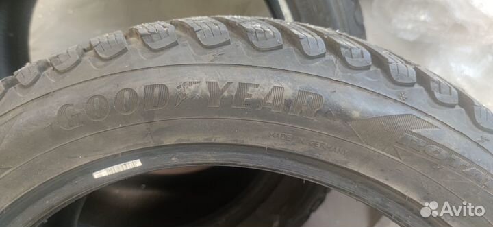 Goodyear UltraGrip Ice Arctic SUV 275/45 R20 110