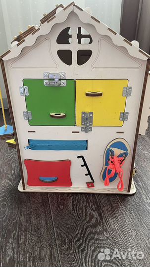 Бизиборд домик