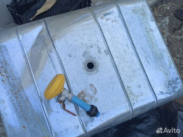 Бак для воды60см на 40 см