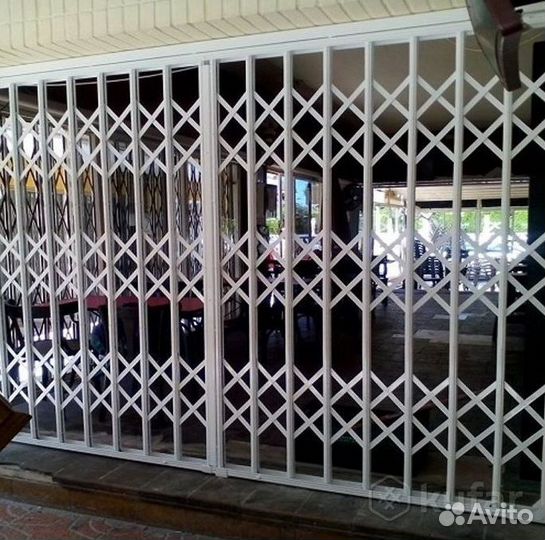 Решетки раздвижные металлические