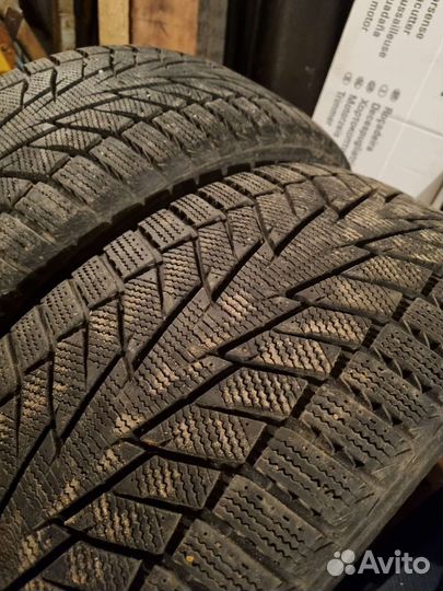 Hankook Winter I'Cept iZ 2 W616 245/45 R19 102