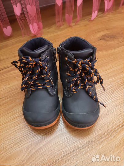 Ботинка осенние для мальчика 22 размер