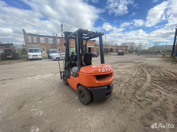 Вилочный погрузчик Toyota 40-7Fg25, 2005
