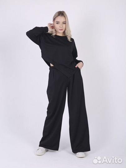 Спортивный домашний костюм