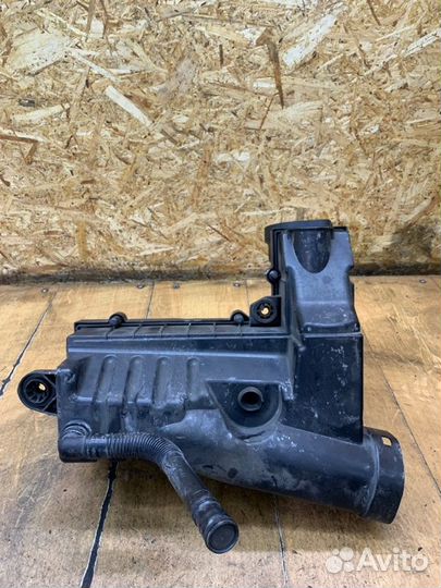 Корпус воздушного фильтра Volkswagen Golf 5 BMN