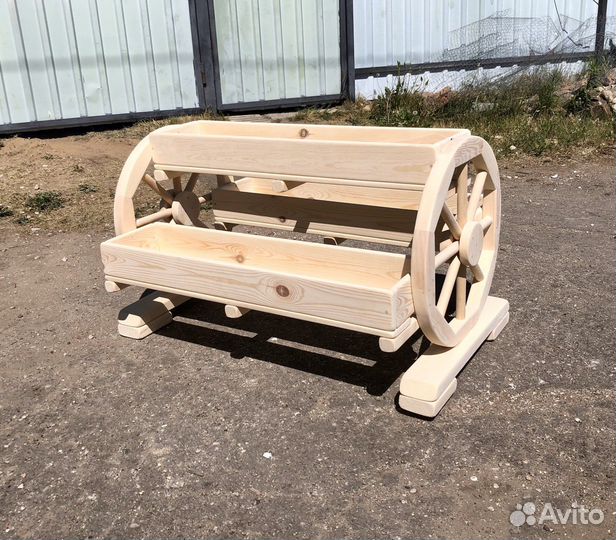 Цветочница деревянная