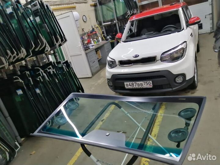 Лобовое стекло Kia Soul Киа Соул