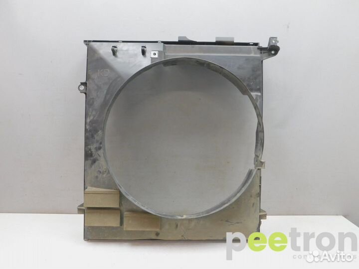 Б/У Б/У Диффузор радиатора б/у 1671130070 toyota