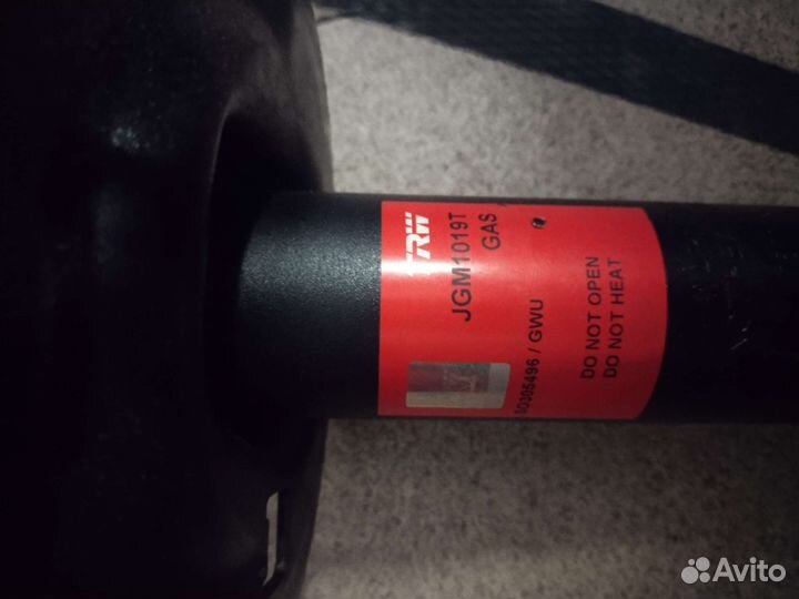 Амортизатор левый передний peugeot 207 JGM1019T