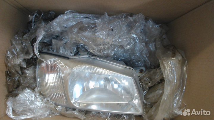 Фара (передняя) Hyundai Accent, 2002