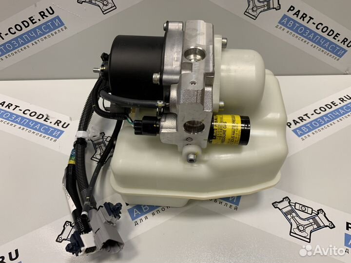 Компрессор гидроподвески Toyota Land Cruiser 200