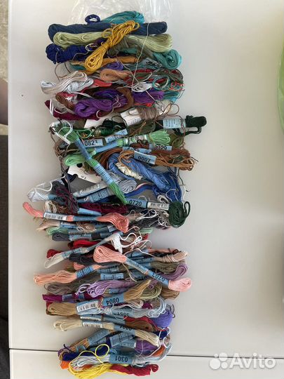 Мулине, нитки, крючки, магнитные застежки