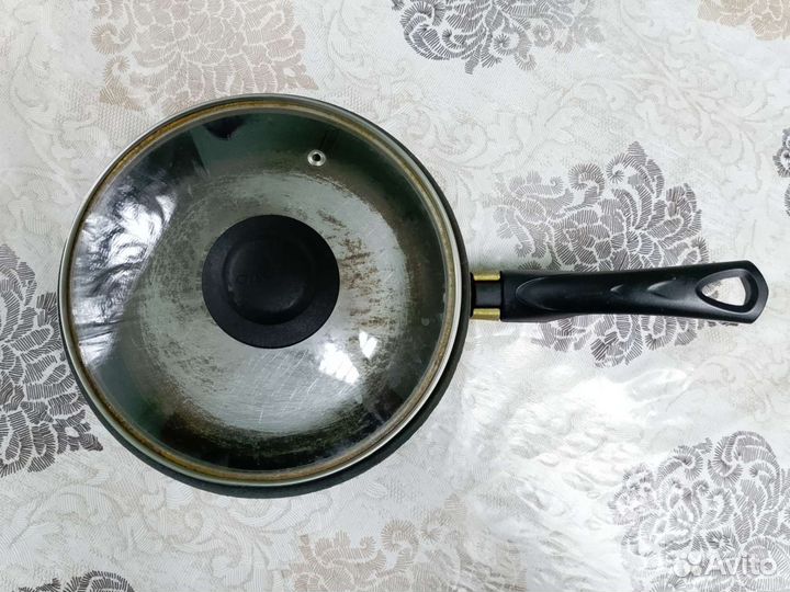 Сковорода с крышкой