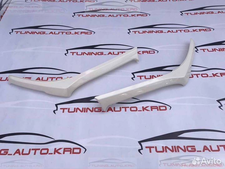 Ресницы на фары Toyota Land Cruiser 200 O5661