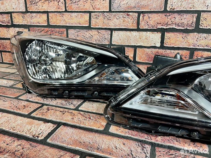 Фара левая и правая на Hyundai Solaris 2014-2017
