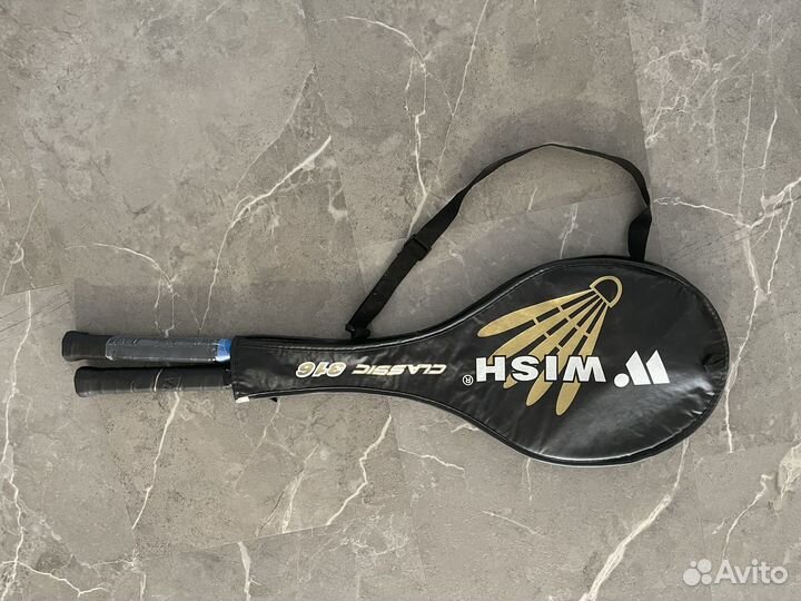 Ракетка для бадминтона