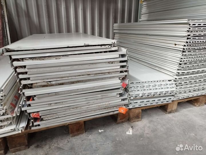 Железные полки