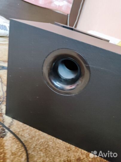 Сабвуфер и колонки microlab M-880