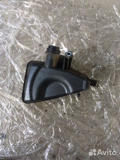 Сапун впускного коллектора Mercedes GLS 166 X166 O