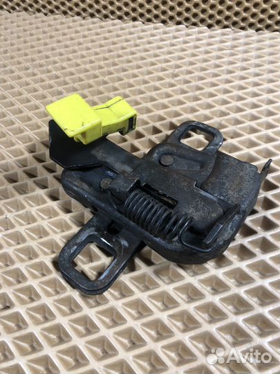 Замок капота Ford Taurus 2