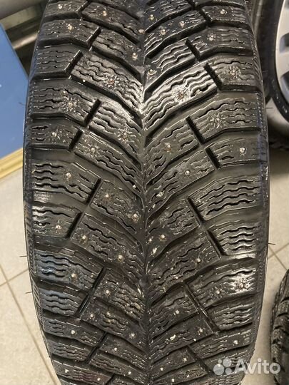 Michelin X-Ice North 4 205/55 R16