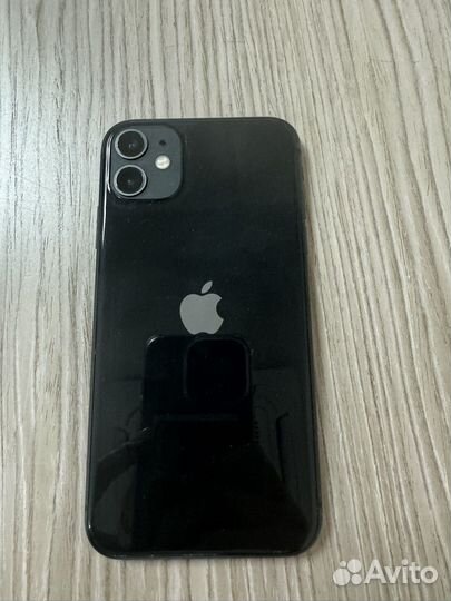 iPhone 11, 64 ГБ