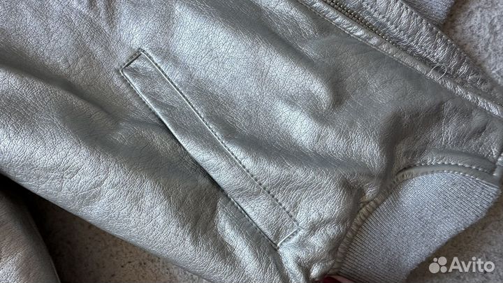 Кожаная куртка для девочки